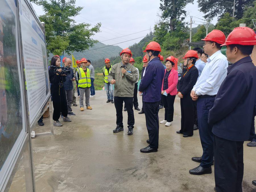 調(diào)研現(xiàn)場(攝影:沈繼洲) 調(diào)研現(xiàn)場(攝影:沈繼洲)